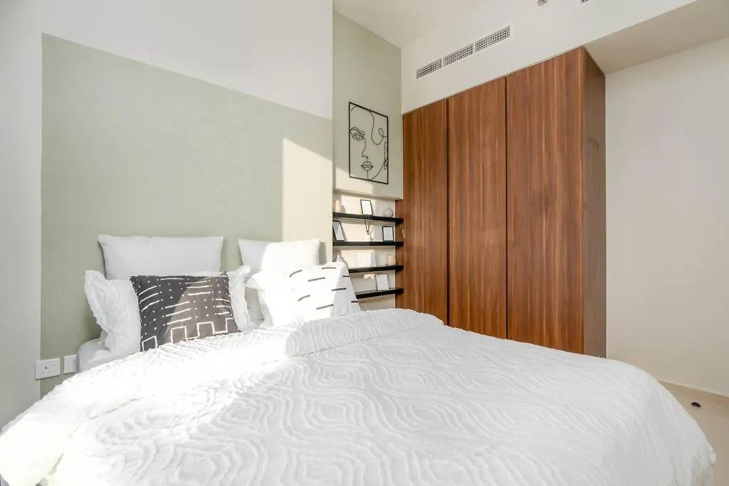 Chic Apartment With Burj Khalifa View Dubai
