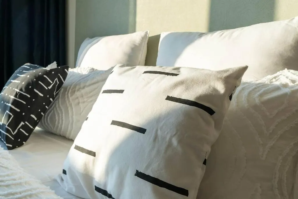 Chic Apartment With Burj Khalifa View Dubai