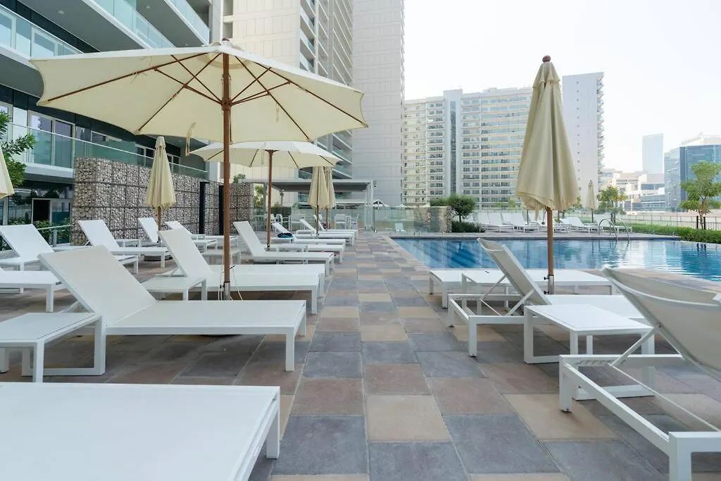 Chic Apartment With Burj Khalifa View Dubai
